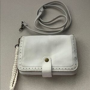 Elegant White Leather Crossbody Bag